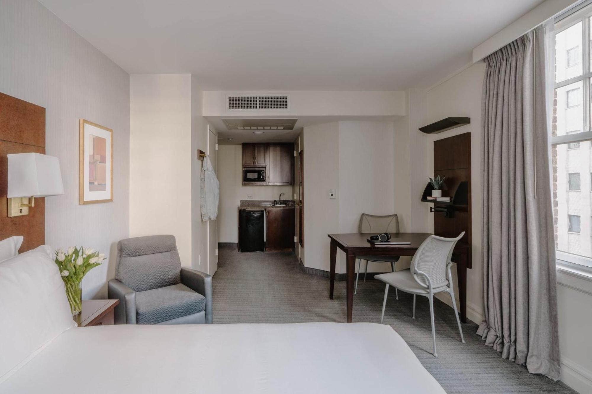 Hotel Club Quarters Downtown,