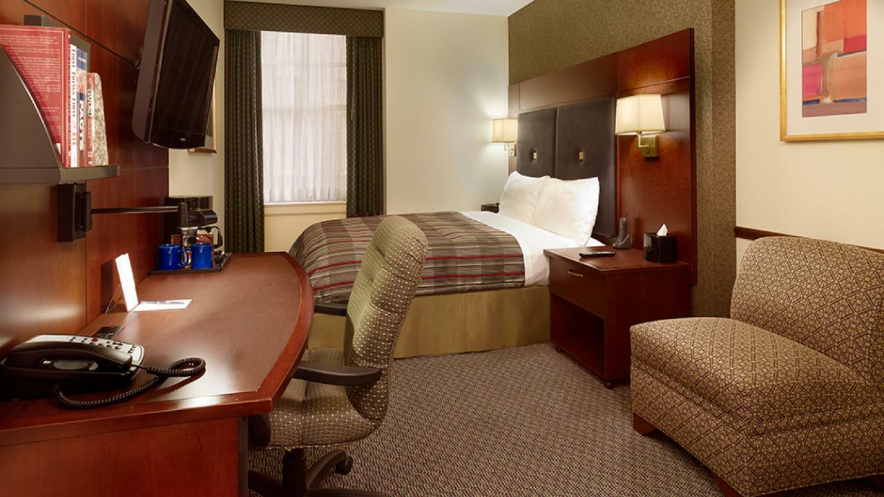 Hotel Club Quarters Downtown,